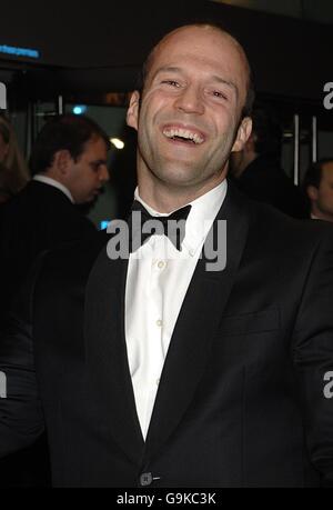 Jason Statham arrives for the World Premiere and Royal Performance of Casino Royale, Odeon Leicester Square, London. Picture date: Tuesday 14 October 2006. Photo credit should read: Yui Mok/PA Stock Photo