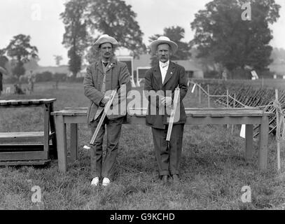 (L-R) Frank Parker and Walter Ewing, members of the Canada team which won silver Stock Photo