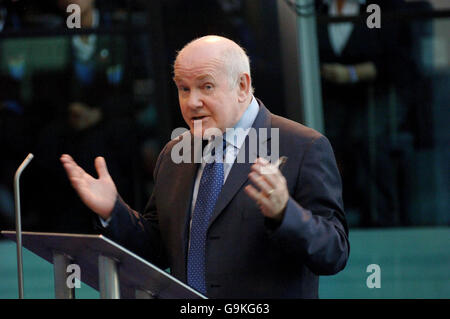 Home Secretary John Reid speaks at the launch of the Respect your Life not a Knife campaign, at City Hall in central London. Stock Photo