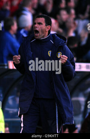 Soccer - Coca-Cola Football League Championship - Leeds United v Barnsley - Elland Road Stock Photo