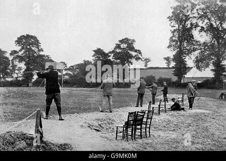 Clay Pigeon Shooting - London Olympic Games 1908 - Team Event - Uxendon Shooting School Club Stock Photo