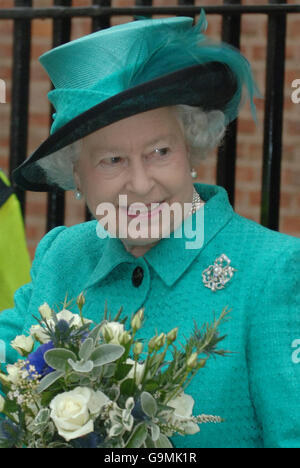 queen elizabeth II wing st bartholomew's hospital building London Stock ...