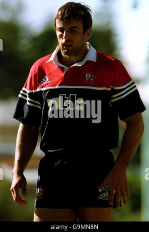 British Lions Tour 2001, Training Perth. British Lions Danny Grewcock during training at the Associates Rugby Club Stock Photo