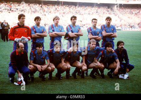 Soccer - European Cup - Final - Steaua Bucharest v Barcelona - Estadio  Ramon Sanchez Pizjuan, Sevilla Stock Photo - Alamy