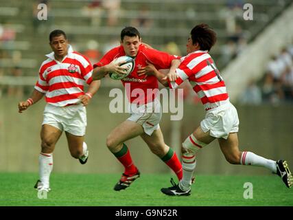 OSAKATOIN RUGBY FOOTBALL TEAM ウェア Hanazono Rugby Stadium, Osaka, Japan. 18th Mar, 2023. (L to