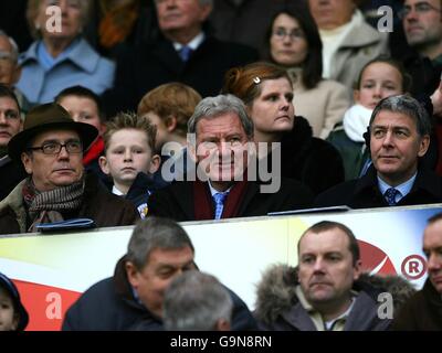 Soccer - FA Cup - Third Round - Leicester City v Fulham - The Walkers Stadium. Former Portsmouth chairman Milan Mandaric (center) in the stands during the match Stock Photo