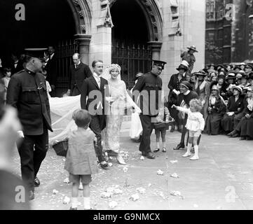 The Wedding of Lieut. Duff Cooper D.S.O. and the actress Lady Diana Manners. Stock Photo