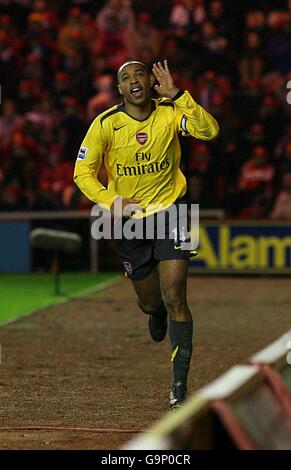 Soccer - FA Barclays Premiership - Middlesbrough v Arsenal - Riverside Stadium. Arsenal's Thierry Henry celebrates scoring his sides first goal of the game Stock Photo