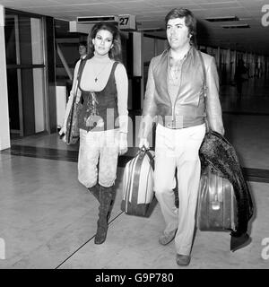 Raquel Welch arrives in London Stock Photo