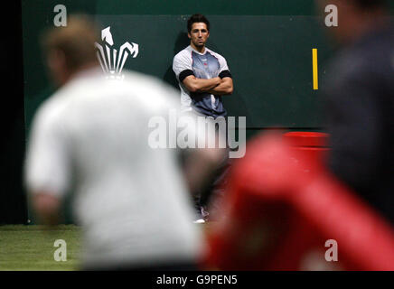 Wales' Gavin Henson sits out during a training session at the Vale of Glamorgan Hotel, Hensol. Stock Photo