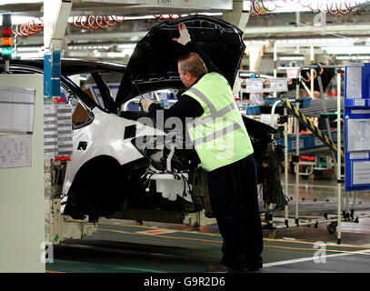 Assembly line of the new Toyota Auris at Toyota, Burnaston,, Derbyshire.. PRESS ASSOCIATION Photo. Monday February 26, 2006. See PA story. Rui Vieira/PA. Stock Photo