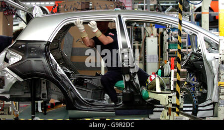 Assembly line of the new Toyota Auris at Toyota, Burnaston,, Derbyshire.. PRESS ASSOCIATION Photo. Monday February 26, 2006. See PA story. Rui Vieira/PA. Stock Photo