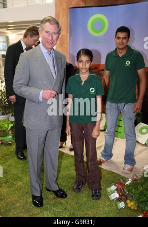 Prince Charles visits the British Council Climate Change Exhibition at the British School Al Khubairat, Abu Dhabi. Stock Photo