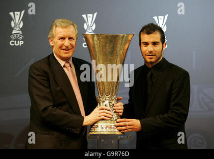 Seville player Enzo Maresca (right) with Billy McNeill during the UEFA Cup Handover ceremony and Final Phase Draw at the historic Old Fruitmarket, City Halls, Glasgow. Stock Photo