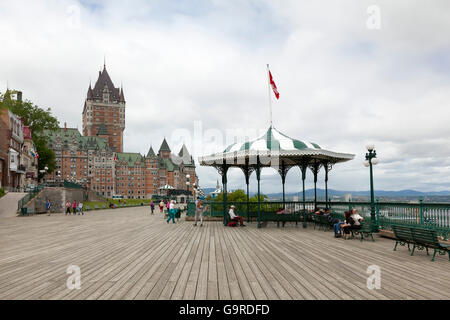 The promenade of Quebec city (La Promenade des Gouverneurs) looking out over the Saint Lawrence River Stock Photo