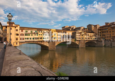 Ponte Vecchio with houses, river Arno, Florence, Tuscany, Italy Stock Photo