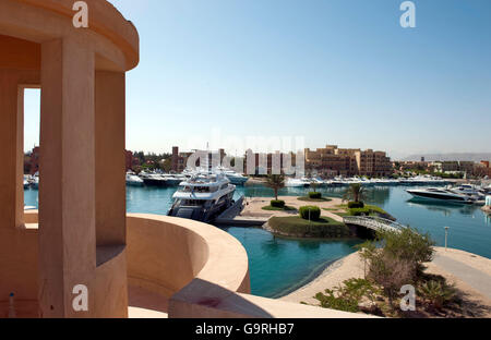 Faked lighthouse, yacht harbour, Abu Tig Marina, el-Guna, Egypt / rebuilt