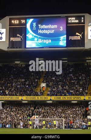 Soccer - UEFA Cup - Round of 16 - Second Leg - Tottenham Hotspur v Braga - White Hart Lane Stock Photo