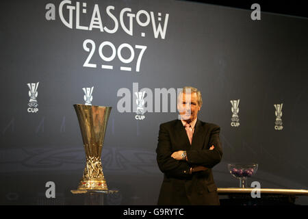 SOCCER - UEFA Cup Handover - Glasgow Stock Photo