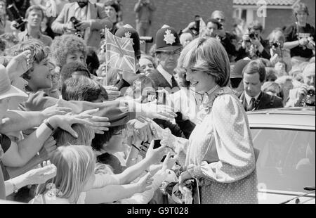 Hands of well-wishers reach out for a shake of the Princess of Wales after she opened the New Albany Community Centre in Deptford. south east London Stock Photo