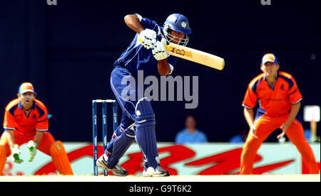 Scotland's Majid Haq (centre) during the ICC Cricket World Cup 2007, Group A match at Warner Park, Basseterre, St Kitts. Stock Photo