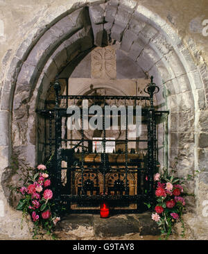 Reliquary in the Holy Trinity Chapel of St David's Cathedral, Pembrokeshire, containing human bones dated to the C11th/12th: possibly St Caradog Stock Photo