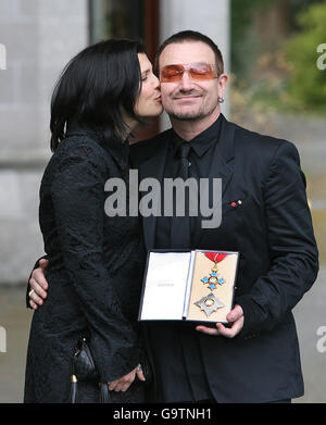 Bono receives honorary knighthood Stock Photo