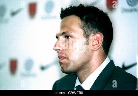 Soccer - Arsenal Press Conference - Richard Wright Signing Stock Photo