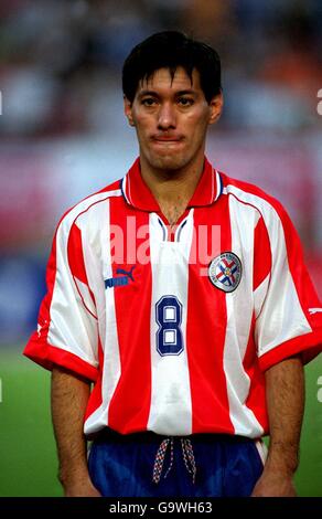 Soccer - Kirin Cup 2001 - Paraguay v Yugoslavia. Francisco Esteche, Paraguay Stock Photo