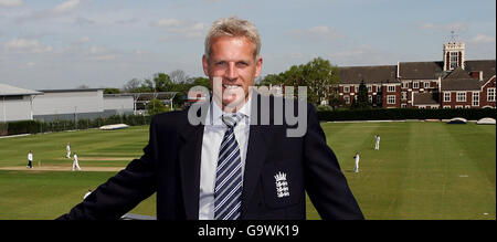 New England Head Coach Peter Moores poses for pictures after a Press Conference at the National Cricket Academy, Loughborough. Stock Photo