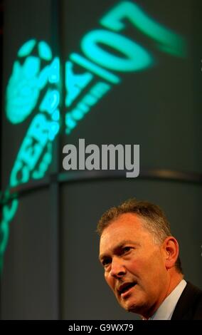 Soccerex London Forum - Wembley Stadium. Premierleague Chief Executive Richard Scudamore is interviewed by Soccerex's Andrew Croker Stock Photo