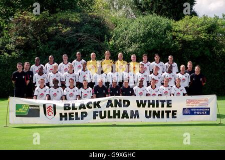 Soccer - FA Barclaycard Premiership - Fulham Photocall. Fulham team group Stock Photo