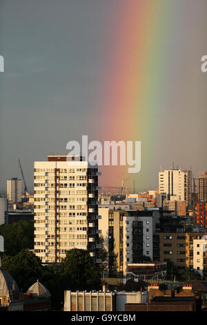London, UK. 1st July, 2016. UK weather. Rainbow over Limehouse, London, UK. Credit:  Simon Balson/Alamy Live News Stock Photo