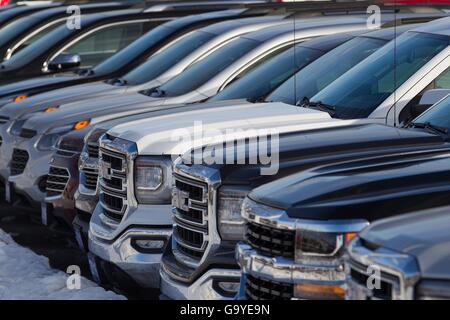 Kingston, Ontario, CANADA. 6th Jan, 2016. A GMC truck at the General Motors dealership in Kingston, Ont., on Wednesday Jan. 6, 2016. © Lars Hagberg/ZUMA Wire/Alamy Live News Stock Photo