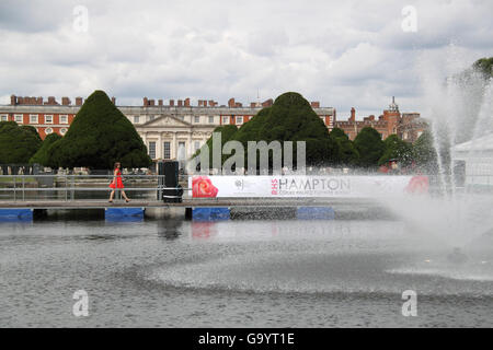 Hampton Court Palace. RHS Hampton Court Palace Flower Show, London, England, UK. Press Preview Day, 4th July 2016. Annual Flower Show organised by the Royal Horticultural Society. Show runs from Tuesday 5th July until Sunday 10th July 2016. Credit:  Ian Bottle / Alamy Live News Stock Photo