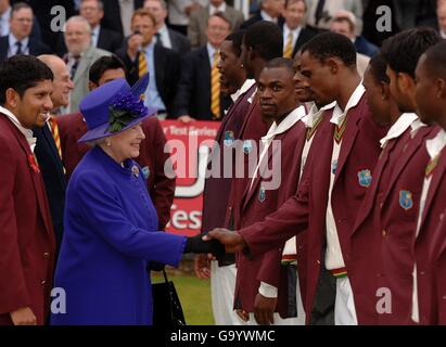 Queen Elizabeth II is presented to the West Indies team during the first N-Power test between England and the West Indies at Lords. PRESS ASSOCIATION Photo. Picture date: Thursday May 17, 2007. Photo credit should read: John Stillwell/PA Wire Stock Photo