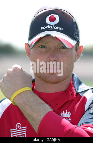 Cricket - npower Third Test - England v West Indies - England Practice Session and Press Conference - Old Trafford. England's Ian Bell wears a Madeleine McCann wristband during a nets practice session at Old Trafford, Manchester. Stock Photo