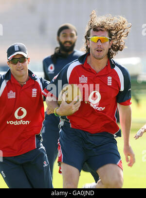 England bowler Ryan Sidebottom during a nets practice session at Old Trafford, Manchester. Stock Photo