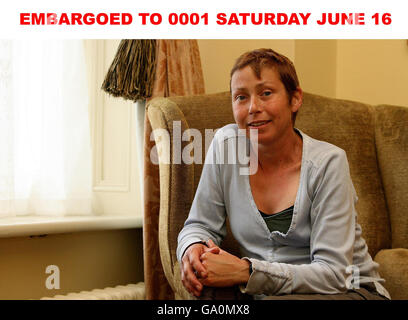 Fund-raiser and terminal cancer sufferer Jane Tomlinson at the Oulton Hall hotel in Leeds. Stock Photo