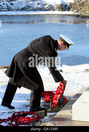 HRH Prince Edward, Earl of Wessex lays a wreath at a Memorial for the Royal Fleet Auxiliary at Fitzroy in the Falklands where the ships Sir Tristram and Sir Galahad were hit on 8th June 1982 and 56 Service Personnel were killed. Stock Photo