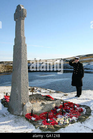 HRH Prince Edward, Earl of Wessex pays respects at a Welsh Guards Memorial at Fitzroy in the Falklands where the ships Sir Tristram and Sir Galahad were hit on 8th June 1982 and 56 Service Personnel were killed. Stock Photo