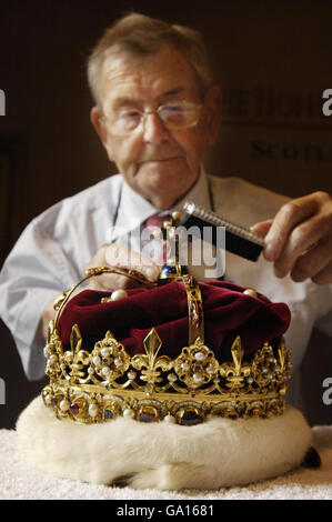 Crown cleaner 'proud' to see treasure in parliament Stock Photo
