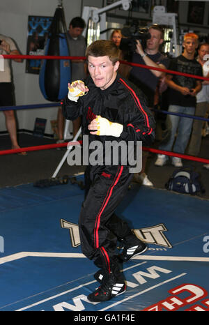 Boxing - Ricky Hatton training - Las Vegas. Ricky Hatton (left) with ...