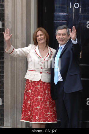 New British Prime Minister Gordon Brown and wife Sarah arrive at 10 Downing Street for the first time. Stock Photo