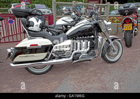 triumph rocket 3 cruiser