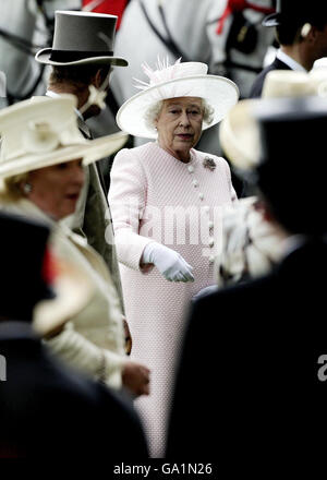 Royal Ascot. Britain's Queen Elizabeth II arrives at the winners enclosure on day five of the Royal Ascot races at the Berkshire racecourse. Stock Photo