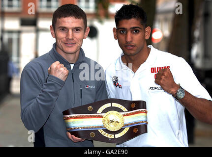 Fighting for the Lightweight championship of the Commonwealth is Glasgow's reigning Champion Willie Limond (left) and Bolton's Amir Khan during a Press Conference at the Landmark Hotel, Marylebone, London Stock Photo