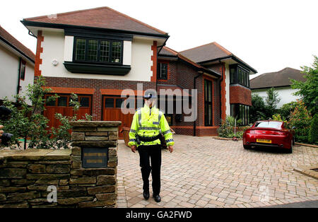 Katona and baby held captive by burglars Stock Photo