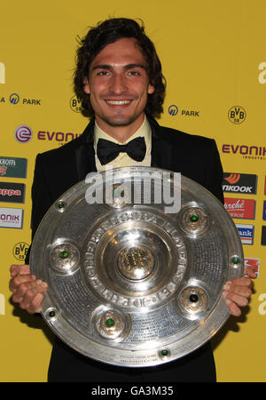 Mats Hummels with German Champion trophy, Borussia Dortmund football club, champion celebration in the Dortmund U building Stock Photo