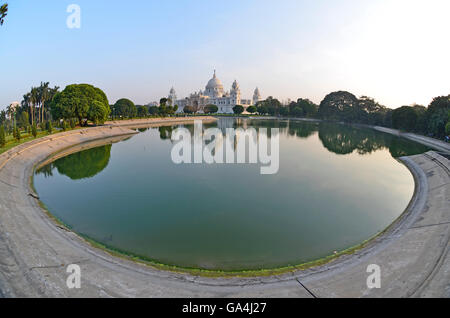 Victoria Memorial Hall and its adjoining landscaped garden, Kolkata, West Bengal, India Stock Photo